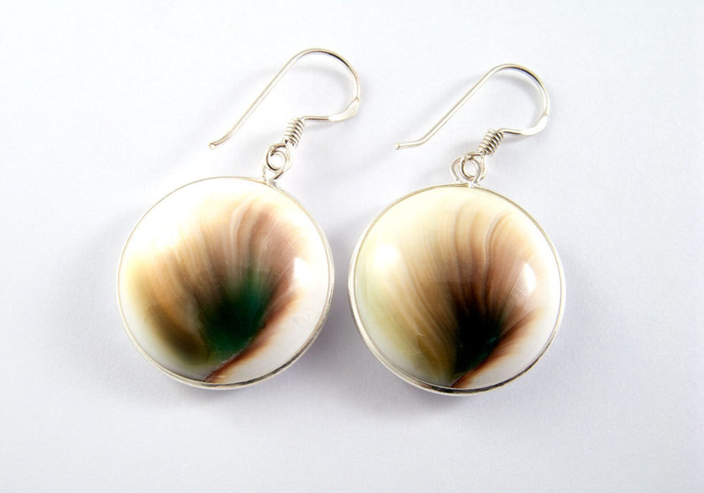 Round Shiva Eye Shell with 925 Sterling Silver Hook Earring 20mm