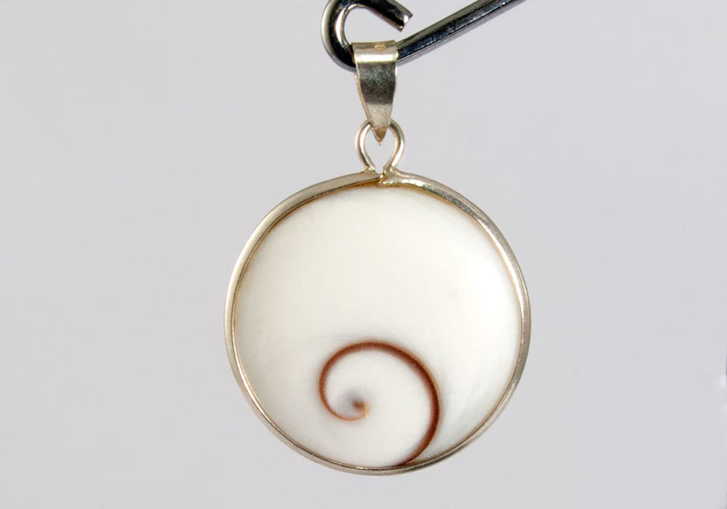 Round Shiva Eye Shell with 925 Sterling Silver Bail Pendant 12mm